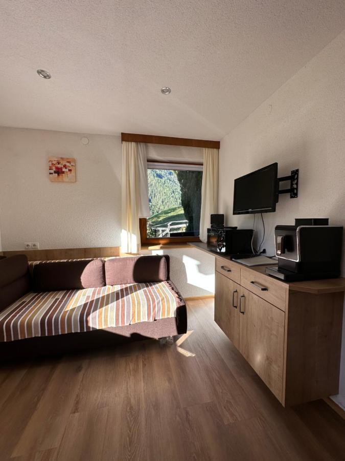 Ferienwohnungen Oetztal 소우텐즈 외부 사진