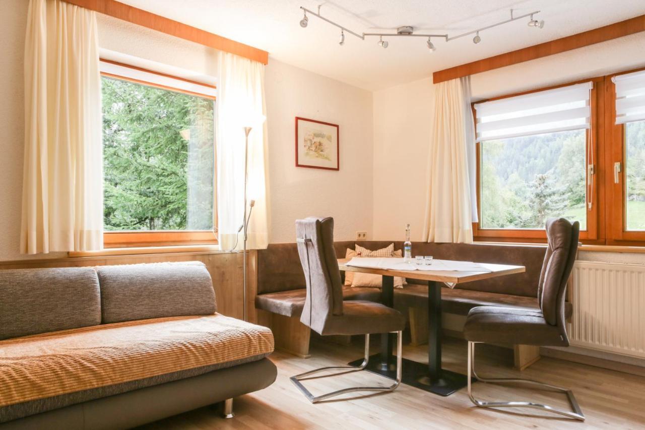 Ferienwohnungen Oetztal 소우텐즈 외부 사진